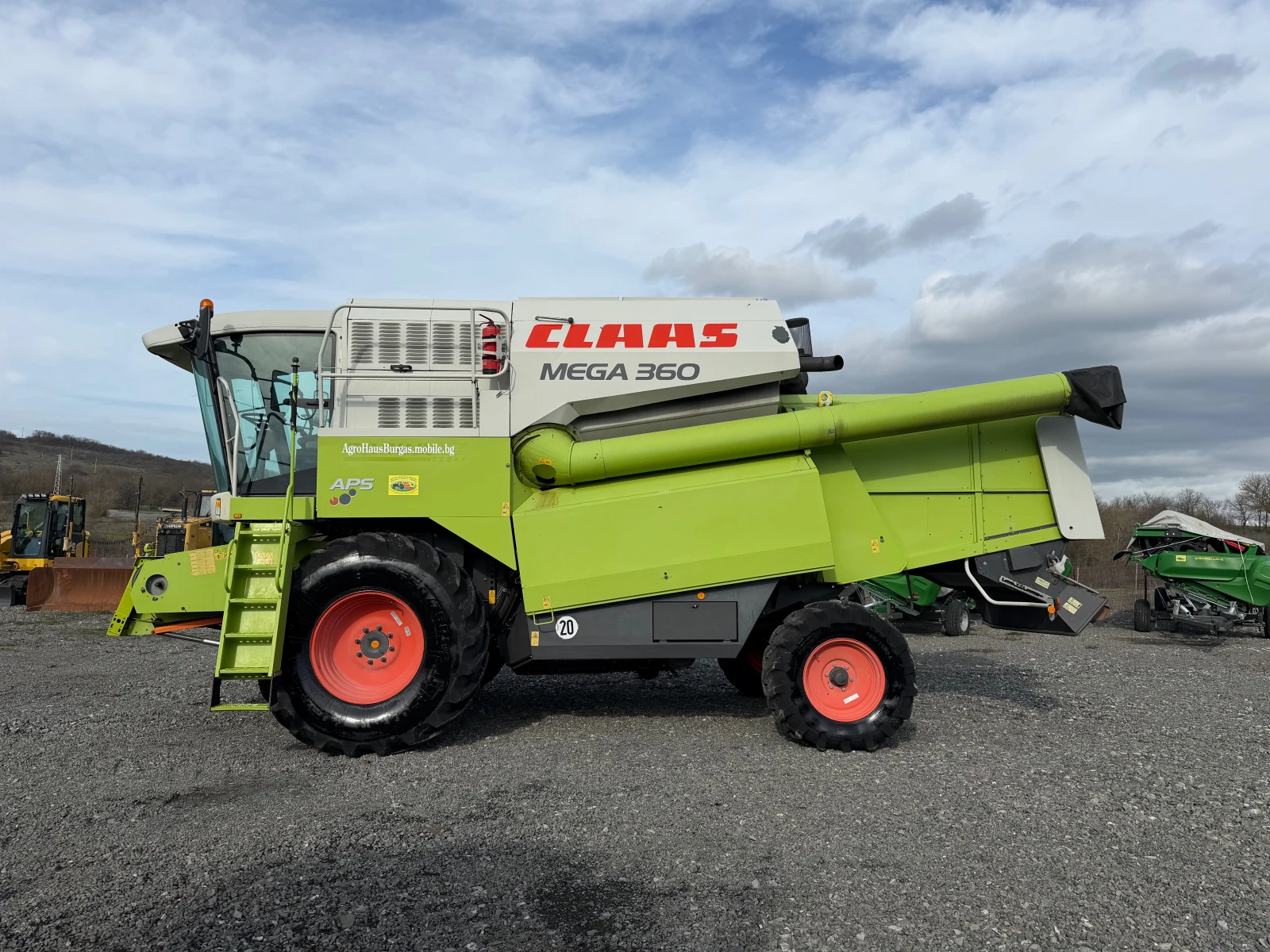 ������� Claas MEGA 360 DOMINATOR + 2 ������ � ���� �� ������  | Mobile.bg � ����������� 4