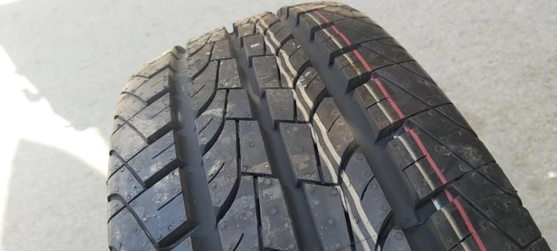 Гуми Летни 215/65R16, снимка 2 - Гуми и джанти - 33033833