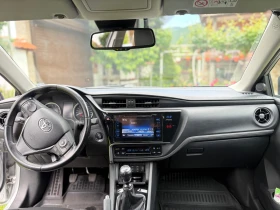 Toyota Corolla 1.6 Facelift / Газ / FULL екстри!, снимка 9