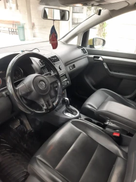 VW Touran 1.6 TDI 105hp DSG Кожа, снимка 11