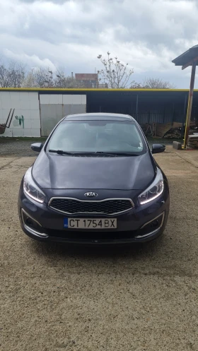 Kia Ceed 1.6 crdi, снимка 3