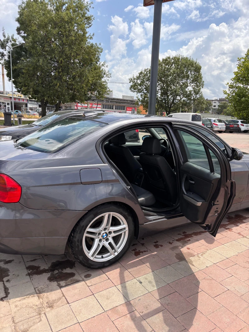 BMW 325 XDrive Logic 7 AUTO, снимка 5 - Автомобили и джипове - 47029922