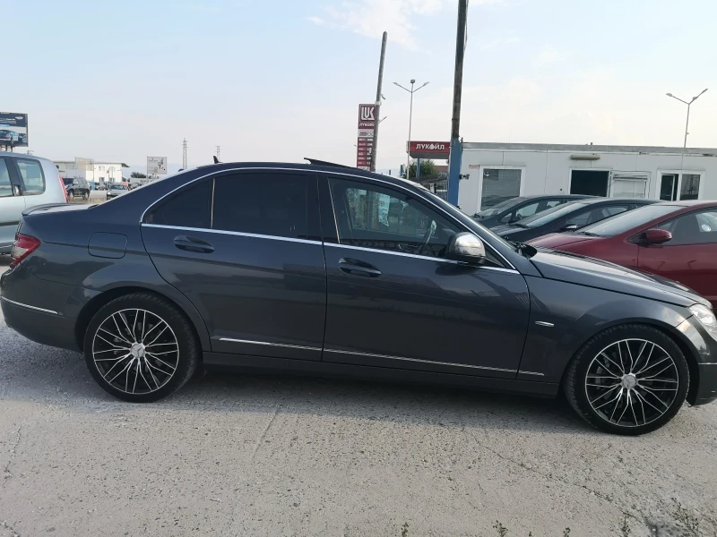 Mercedes-Benz C 320, снимка 4 - Автомобили и джипове - 46920986