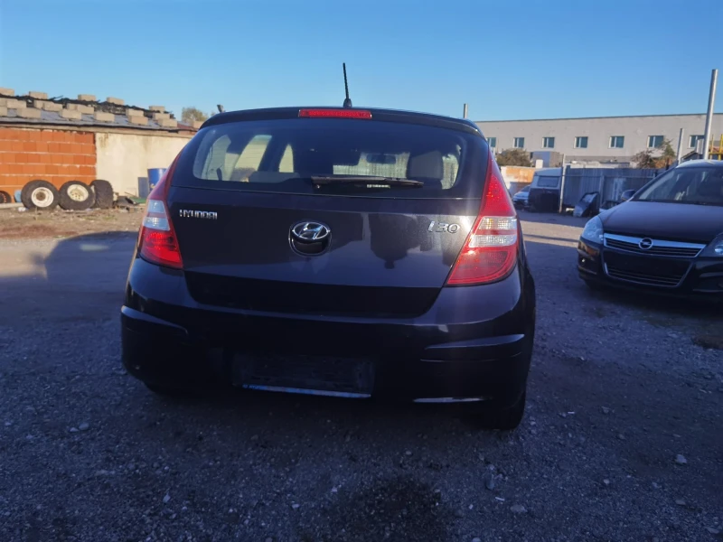 Hyundai I30 1.4i GPL , снимка 4 - Автомобили и джипове - 47713092