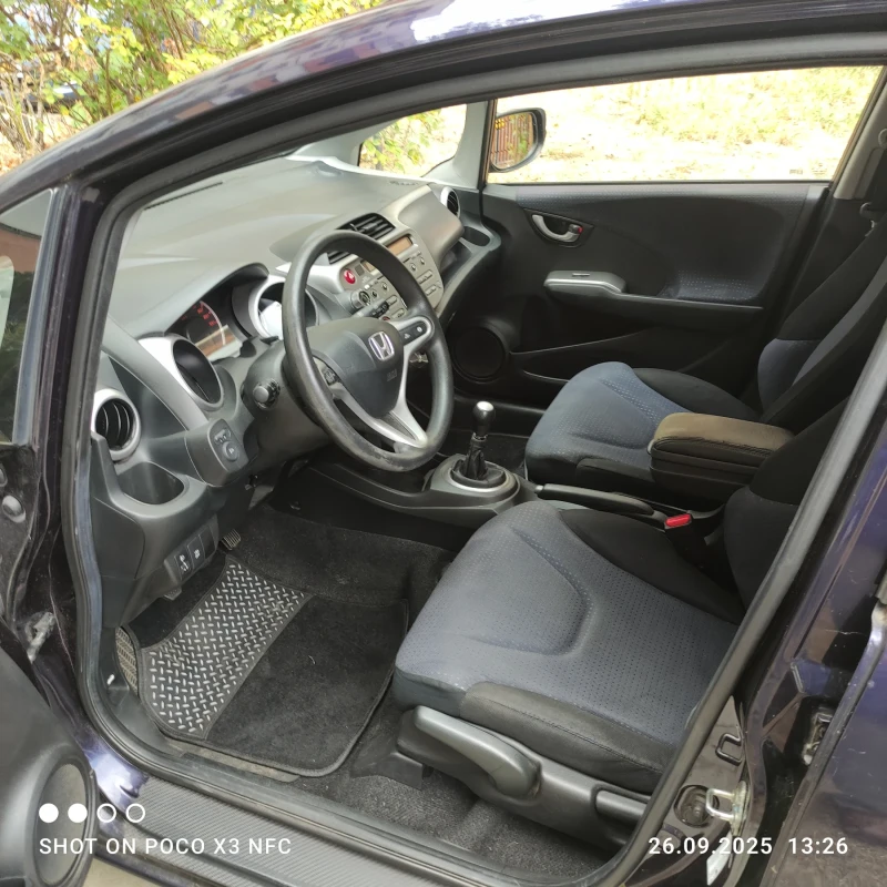 Honda Jazz 1.2 i-vitec, снимка 6 - Автомобили и джипове - 51864057
