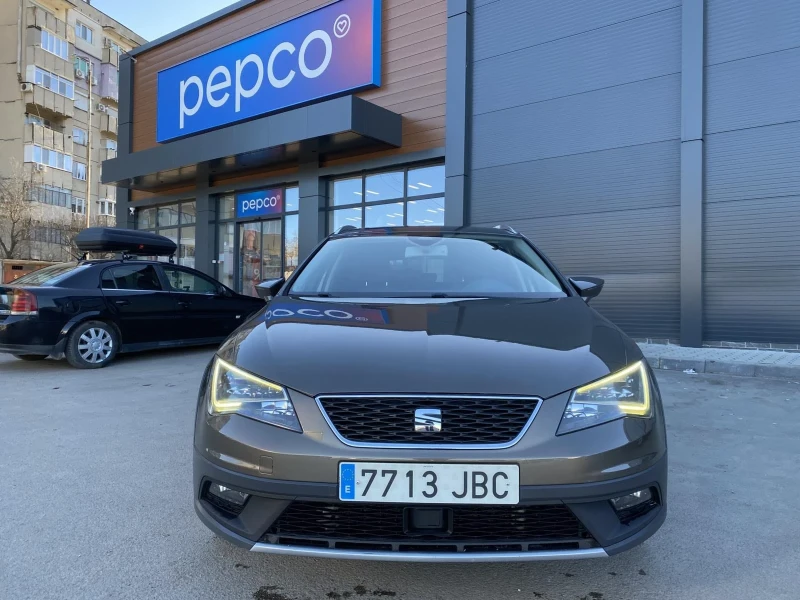 Seat Leon, снимка 7 - Автомобили и джипове - 52980143