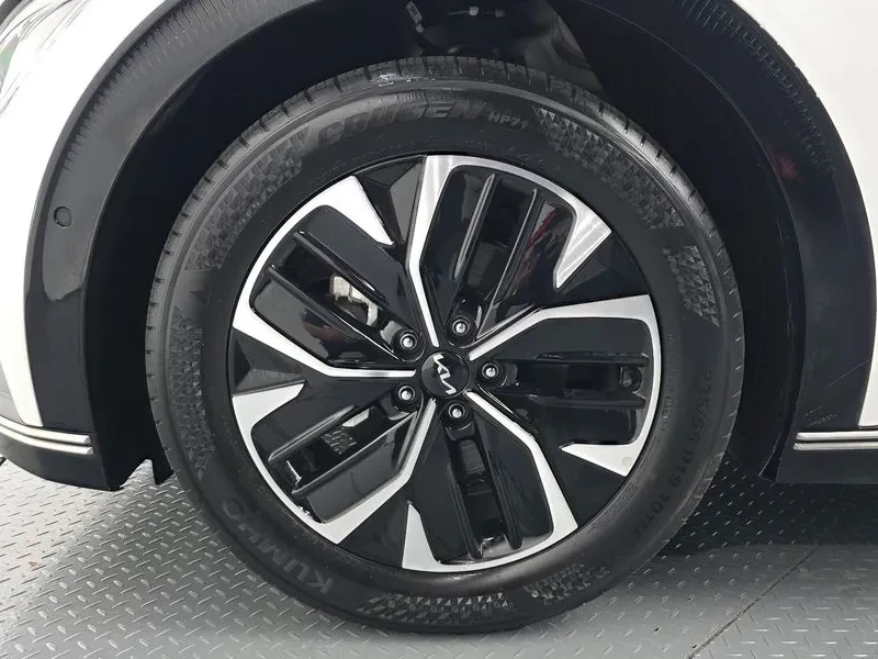 Kia EV6 Long Range Air - САМО 30% АВАНС, снимка 5 - Автомобили и джипове - 56288191