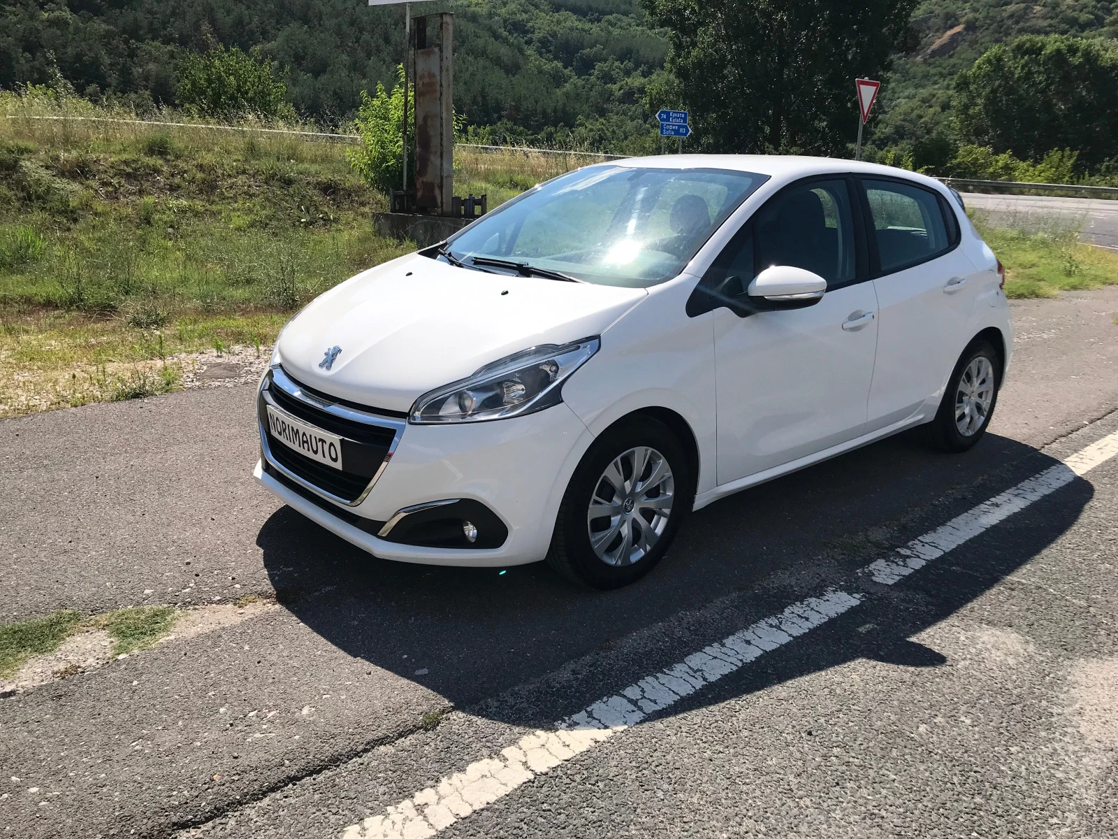 Peugeot 208 1.5HDi/NAVI/PDC/EURO6 - изображение 5