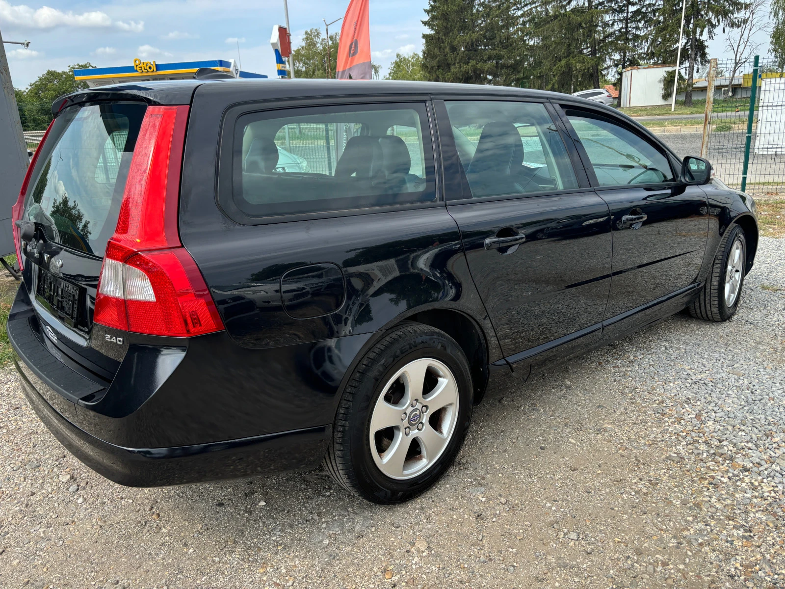 Volvo V70 2008+ 2.4+ АВТОМАТ+ ФЕЙС+ КОЖА+ Н. ГУМИ+ КАТО НОВА - изображение 4