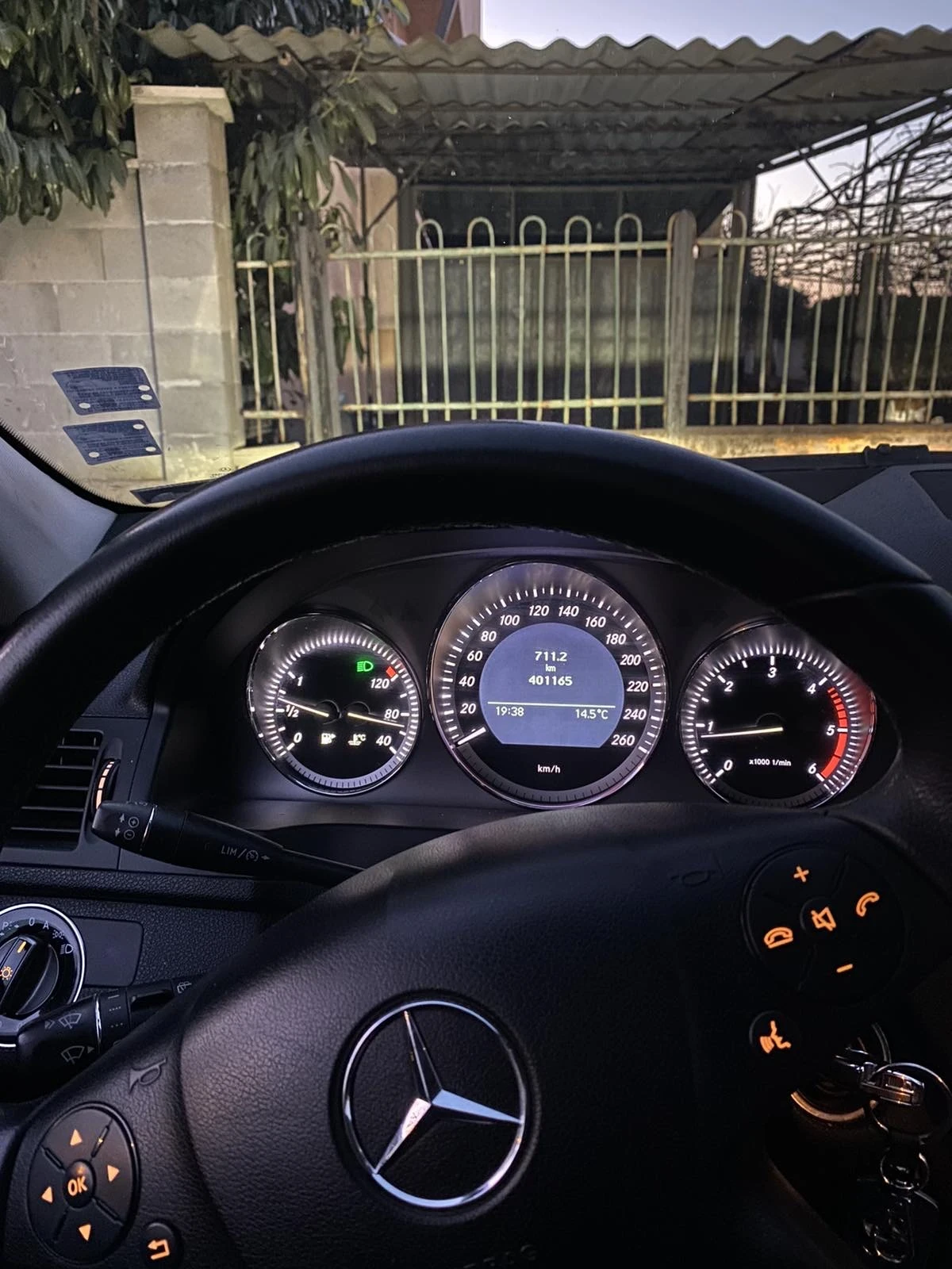 Mercedes-Benz C 220  - изображение 2