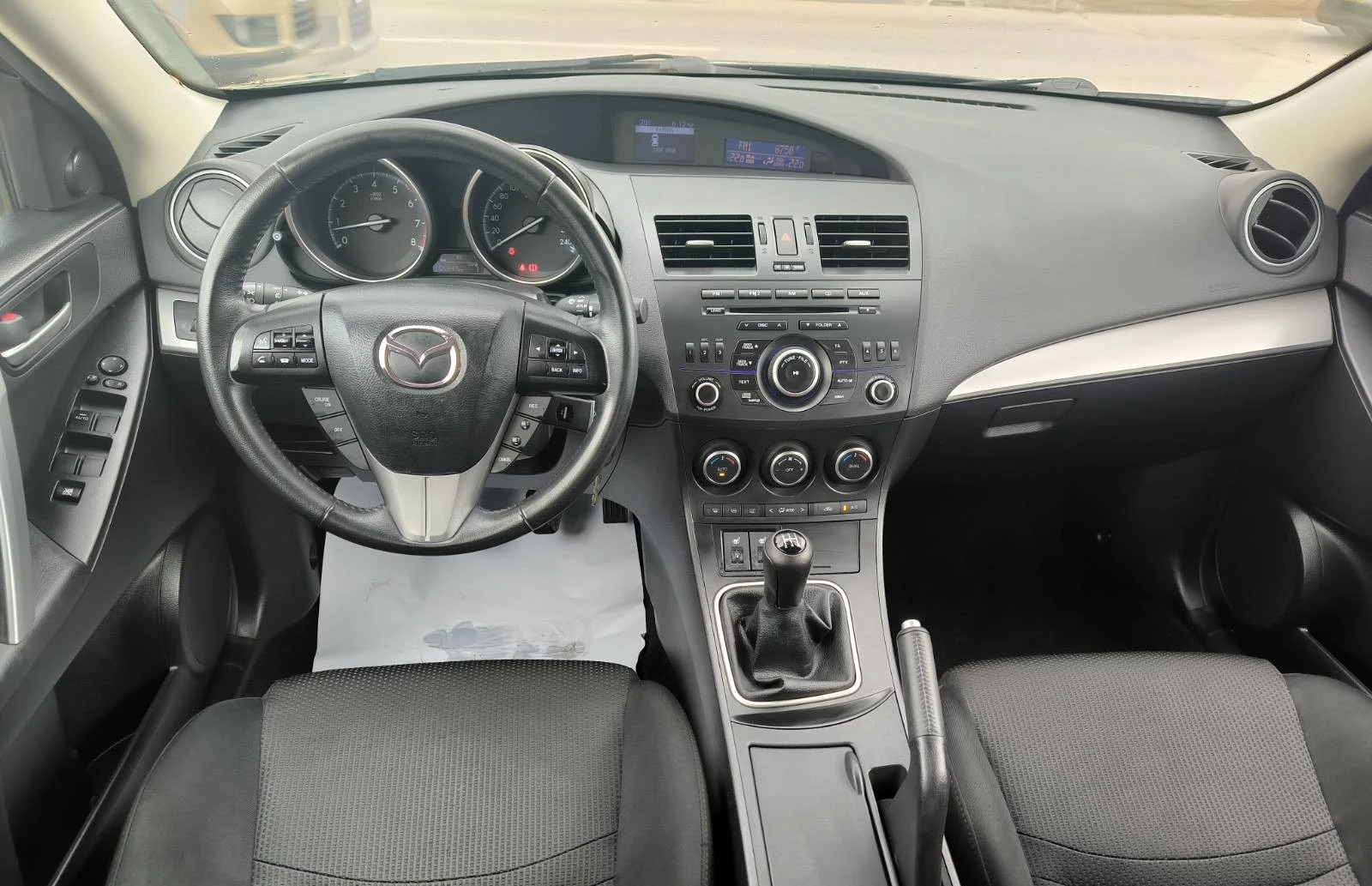 Mazda 3 1.6I Face 65443km - изображение 9