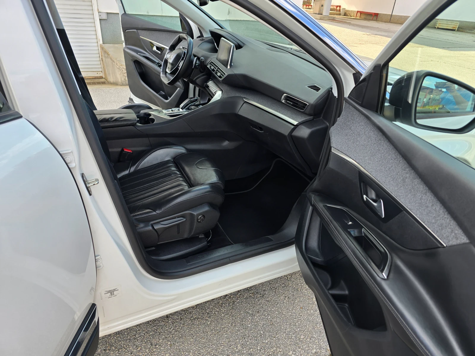 Peugeot 3008 1.6T-165к.с EURO 6 АВТОМАТИК-ШВЕЙЦАРИЯ - изображение 10
