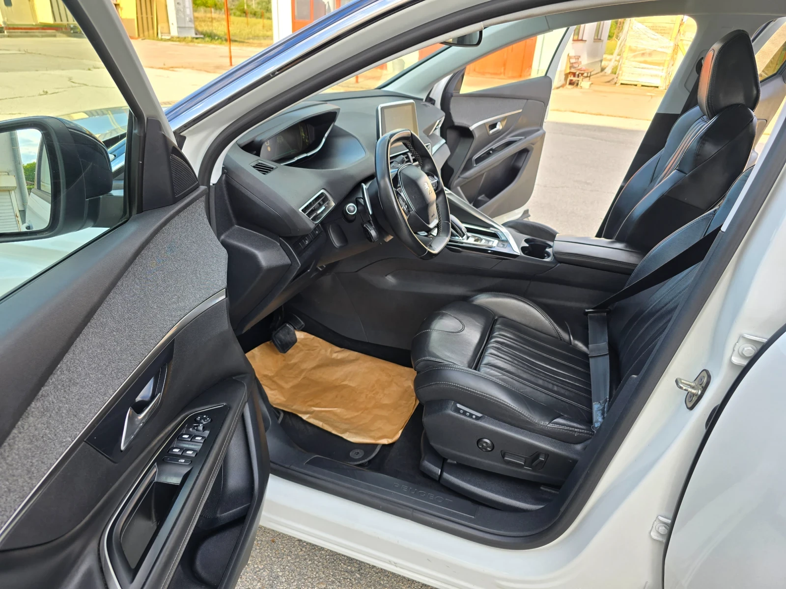 Peugeot 3008 1.6T-165к.с EURO 6 АВТОМАТИК-ШВЕЙЦАРИЯ - изображение 5
