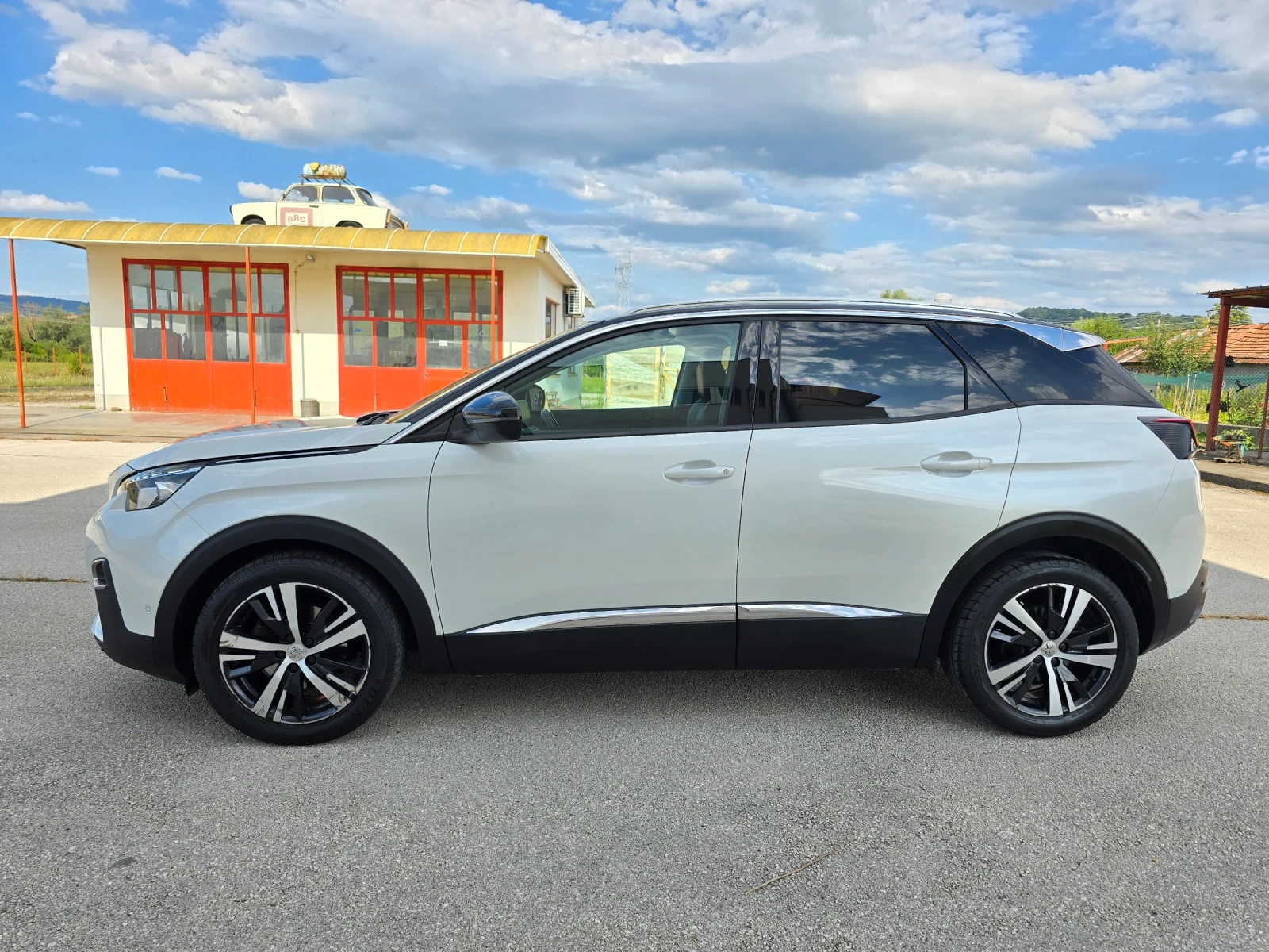 Peugeot 3008 1.6T-165к.с EURO 6 АВТОМАТИК-ШВЕЙЦАРИЯ - изображение 2