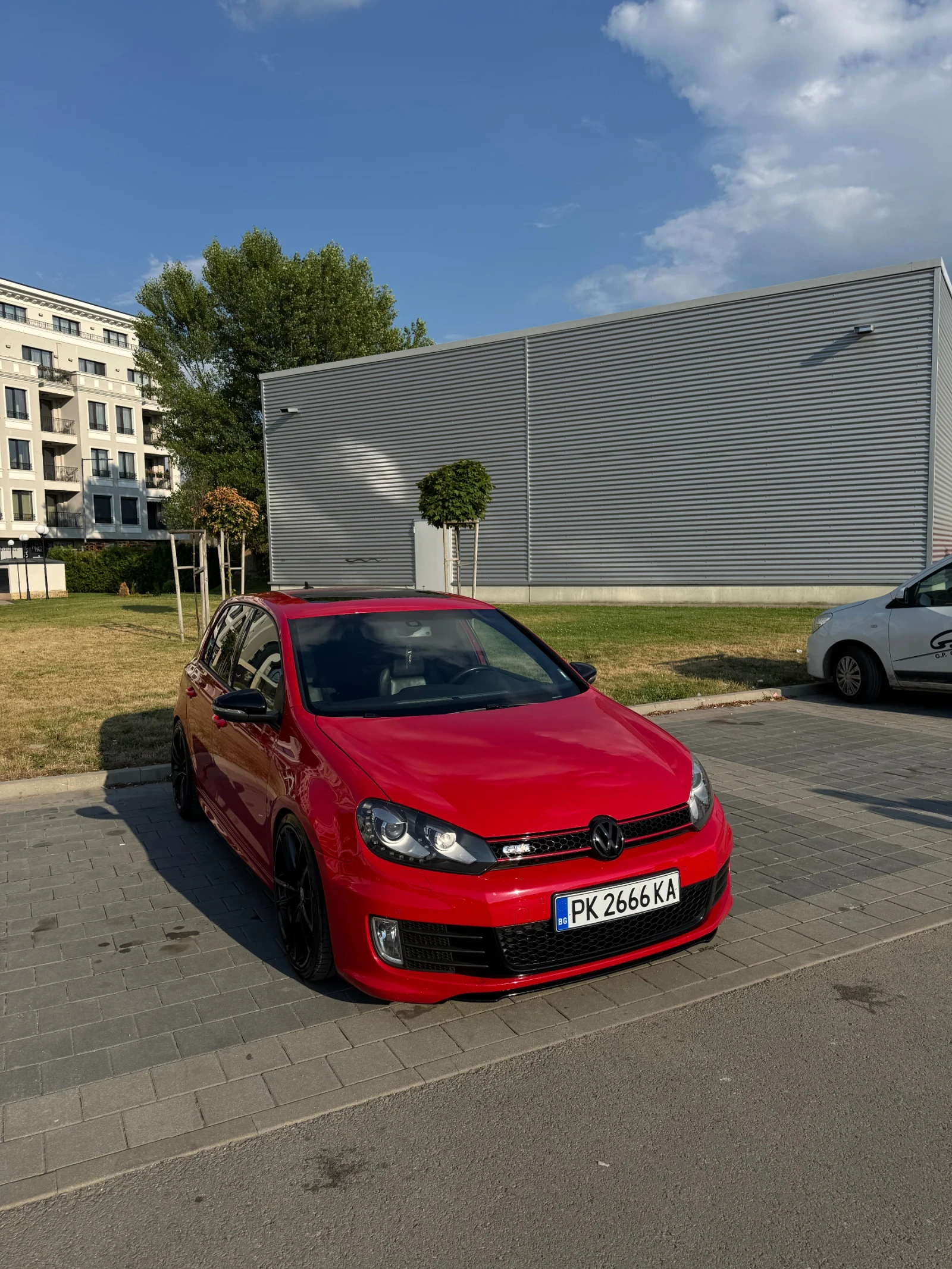 VW Golf GTI 35 EDITION - изображение 2