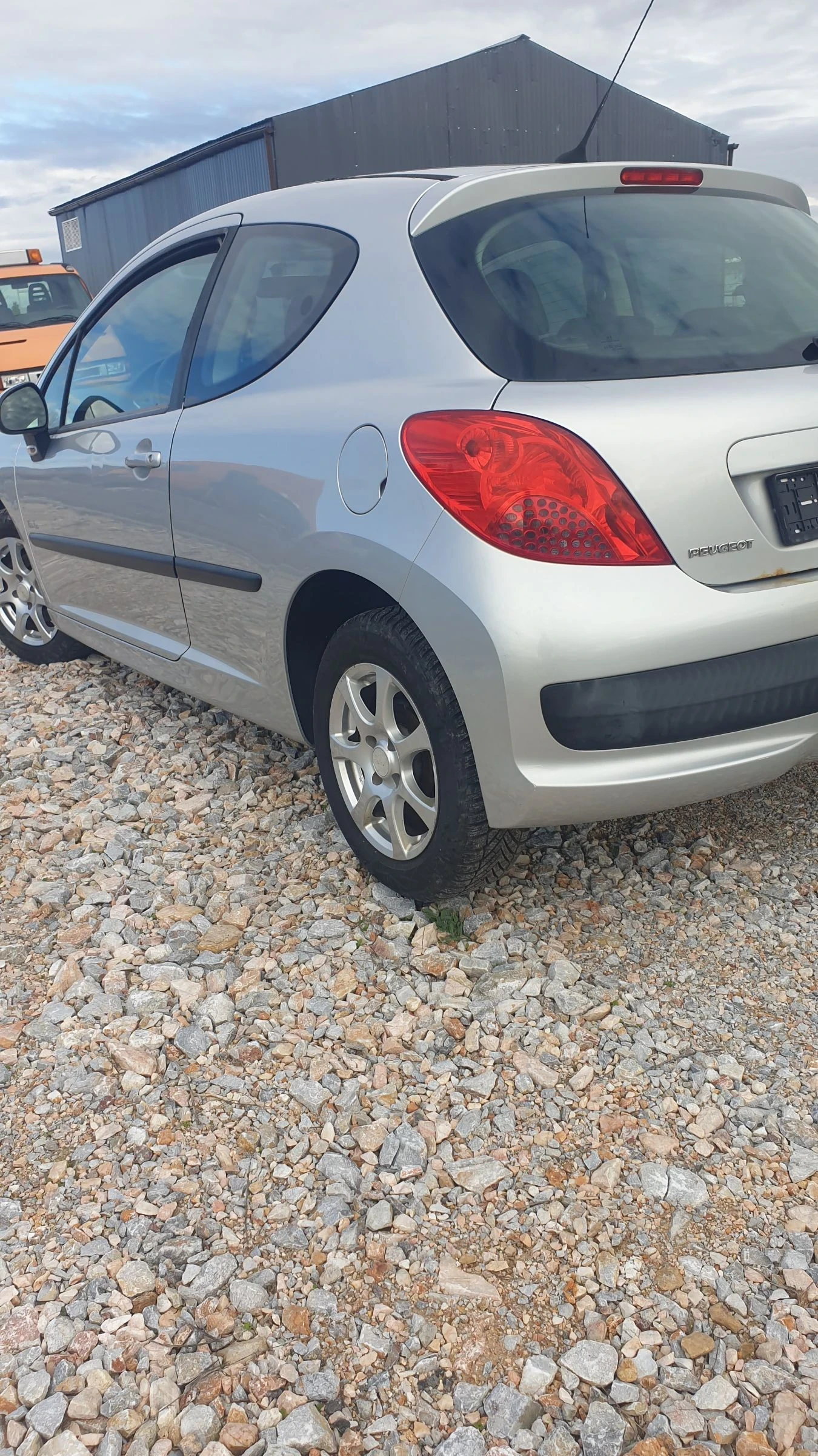 Peugeot 207 1.4 - изображение 6