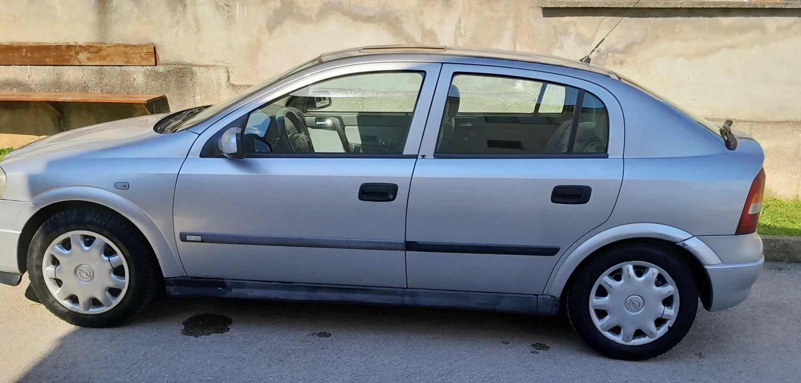 Opel Astra 1.8 16v Avtomat, Хечбек, Разград, снимка 4 - Автомобили и джипове - 53728146