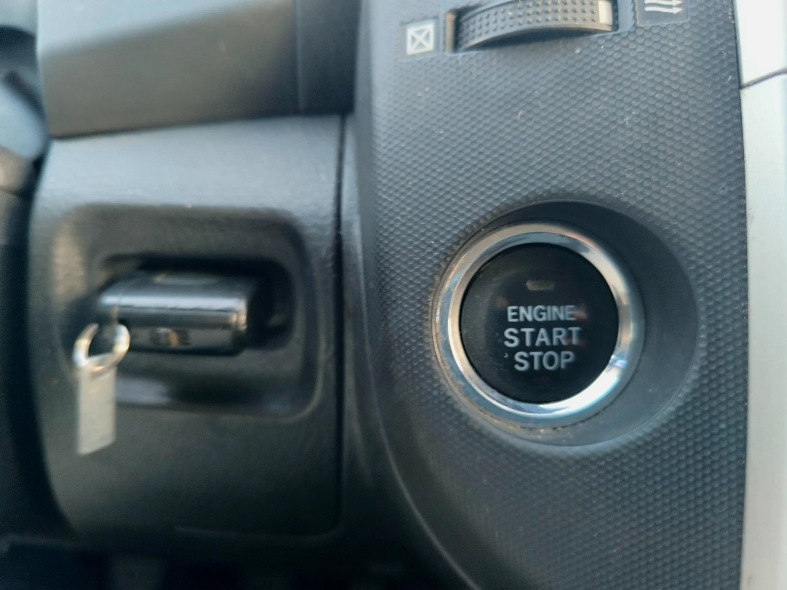 Toyota Corolla verso 2.0 D4-D , снимка 17 - Автомобили и джипове - 53758412