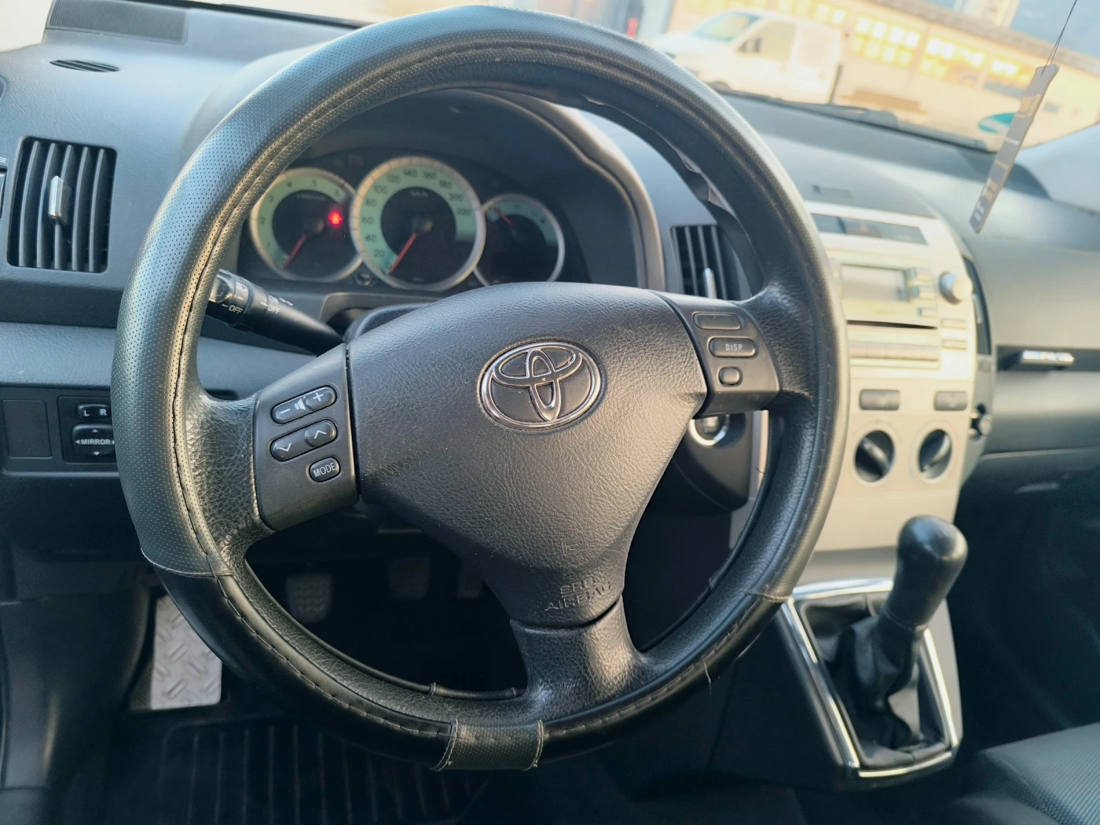 Toyota Corolla verso 2.0 D4-D , снимка 15 - Автомобили и джипове - 53758412