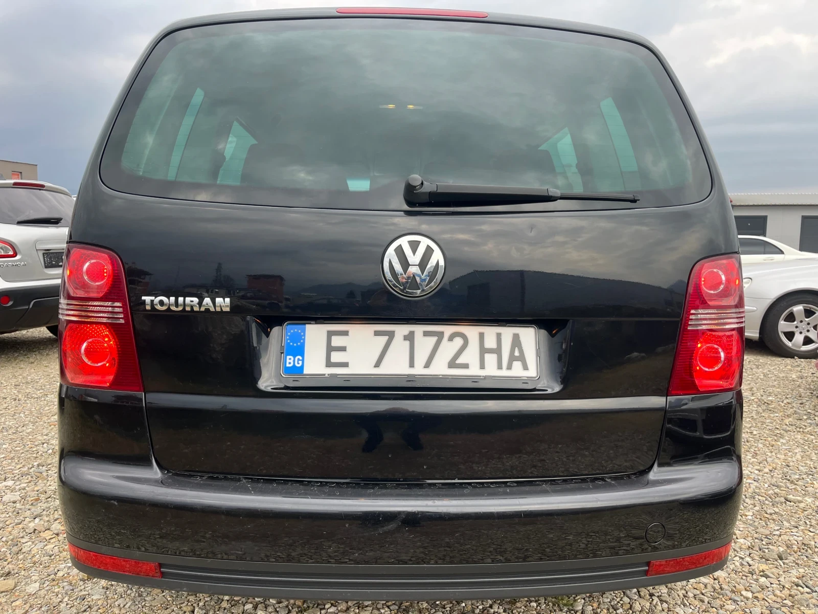 VW Touran 1.6i SR.Facelift.Топ състояние.Собствен лизинг!!!, снимка 6 - Автомобили и джипове - 53877266