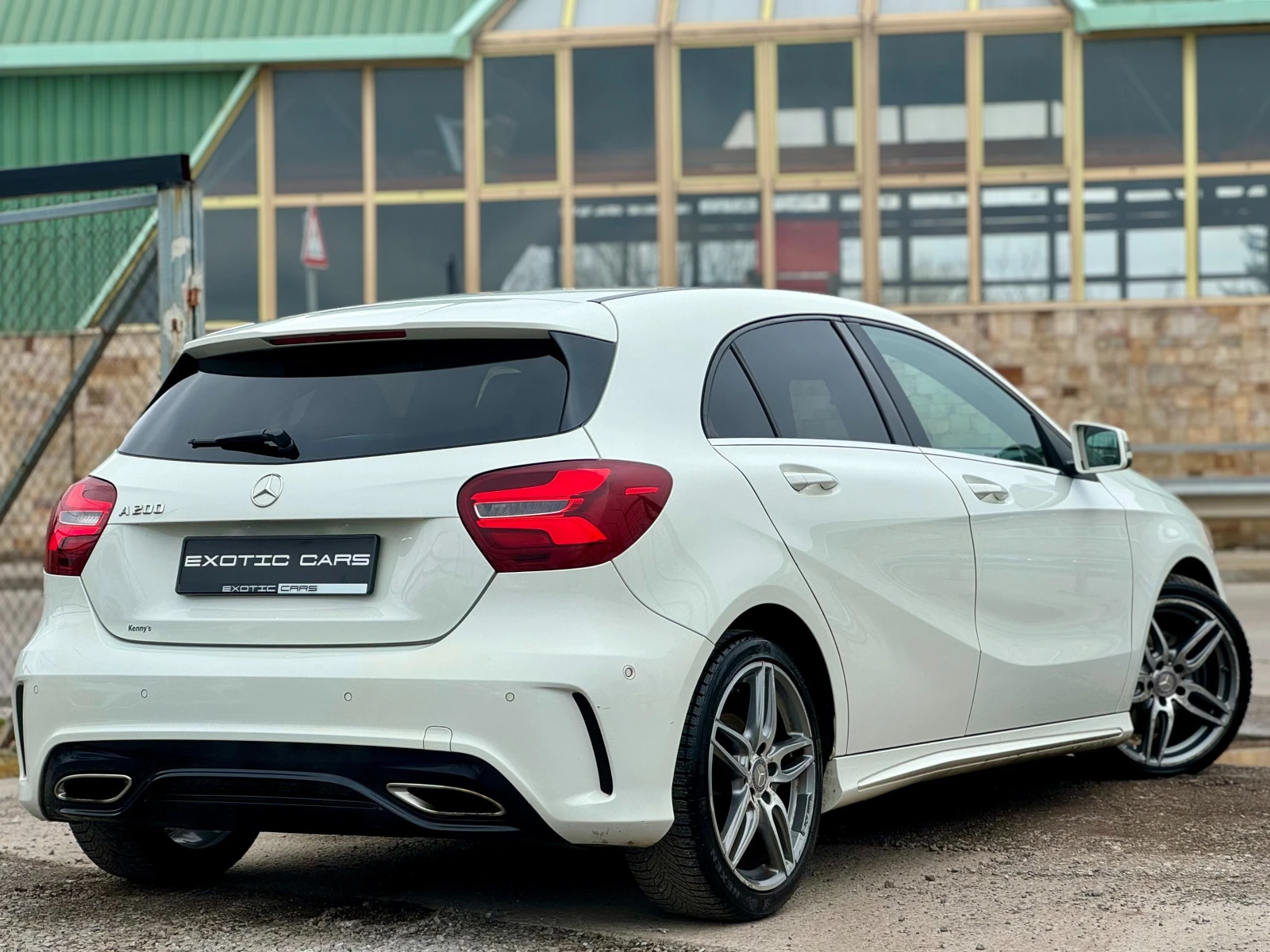 Mercedes-Benz A 200 AMG Line, снимка 4 - Автомобили и джипове - 54089757