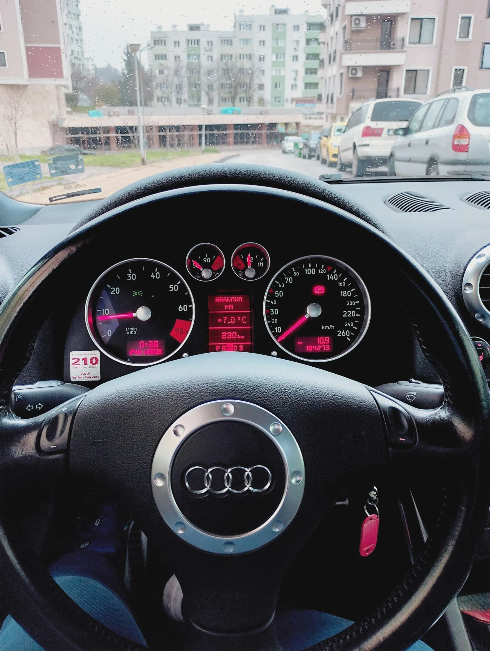 Audi Tt, снимка 8 - Автомобили и джипове - 54092878