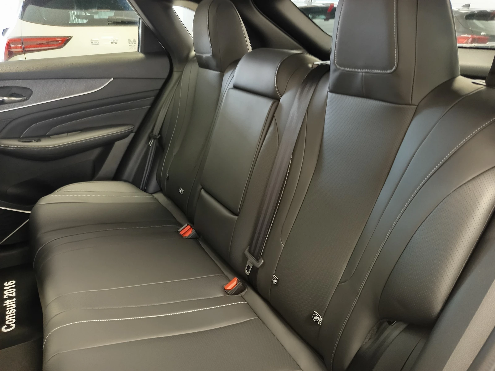 DONGFENG Vanucia V-Online 1, 5 TGDI (190 K.c) 7DCT, снимка 13 - Автомобили и джипове - 54212165