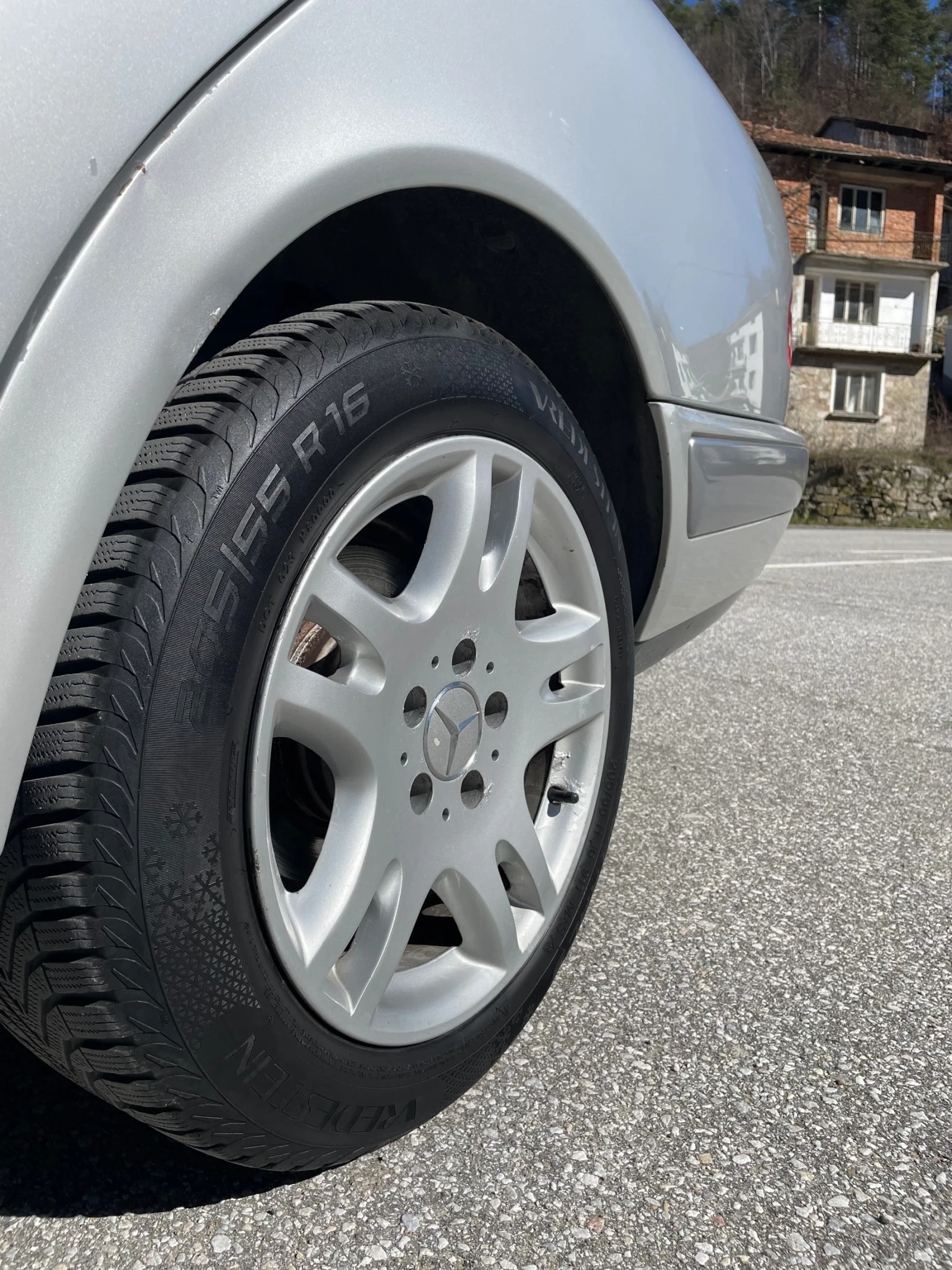Mercedes-Benz E 200 2.0, снимка 8 - Автомобили и джипове - 54572662