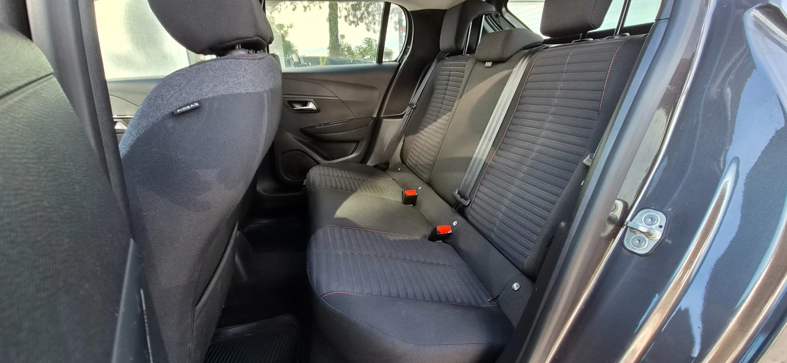 Peugeot 208 75294km. 2022г., снимка 9 - Автомобили и джипове - 54637594