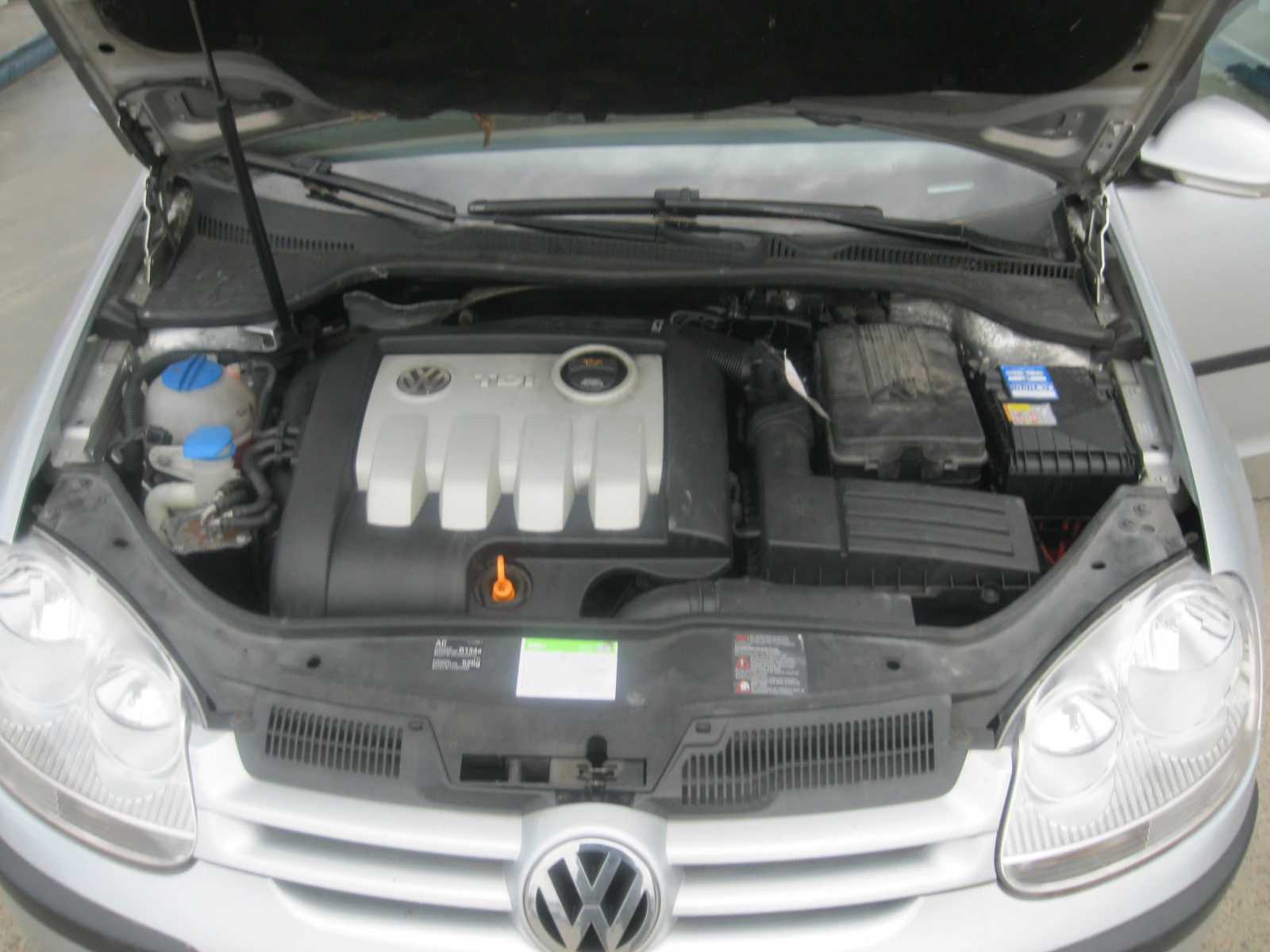 VW Golf 1.9 TDI.  105 ks, снимка 10 - Автомобили и джипове - 54651276