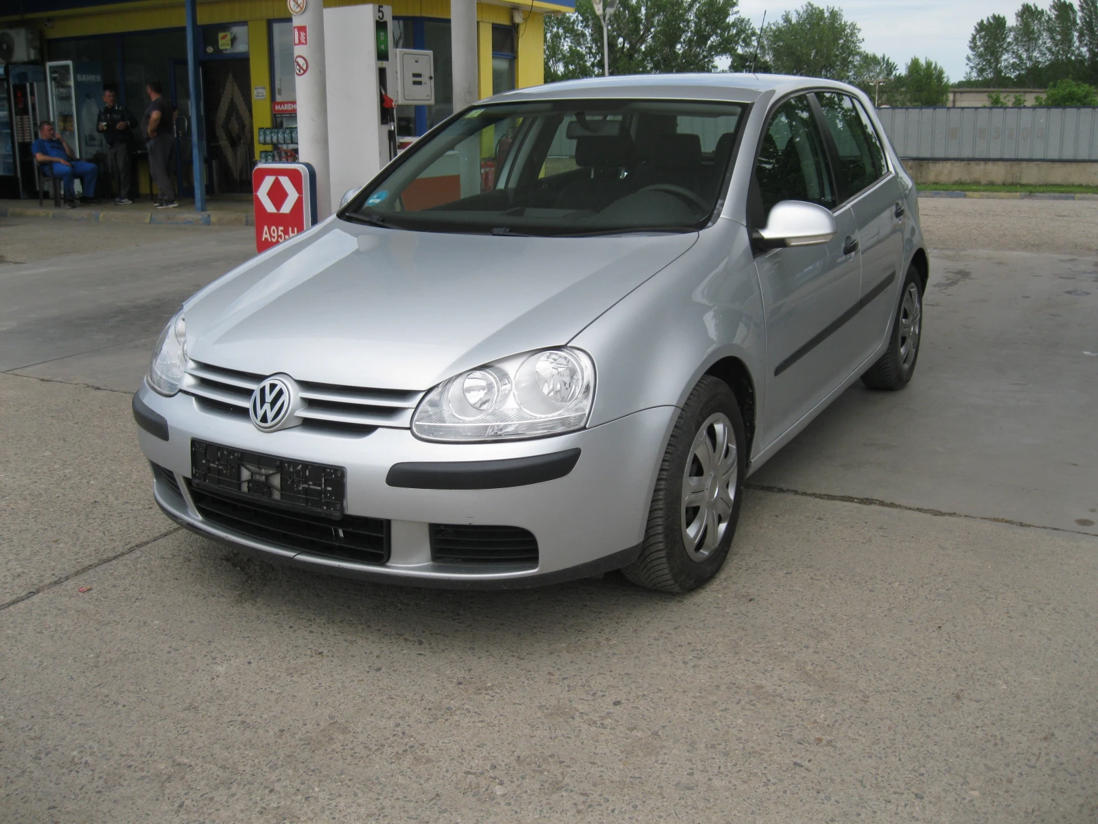 VW Golf 1.9 TDI.  105 ks