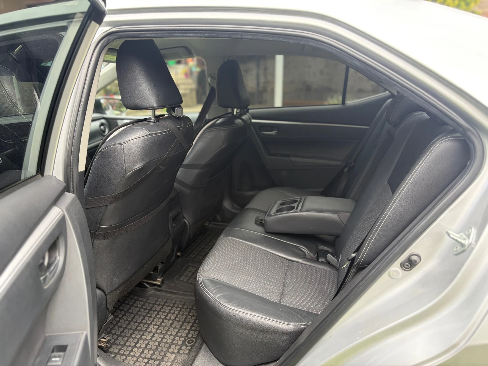 Toyota Corolla 1.6 Facelift / Газ / FULL екстри!, снимка 10 - Автомобили и джипове - 54755053