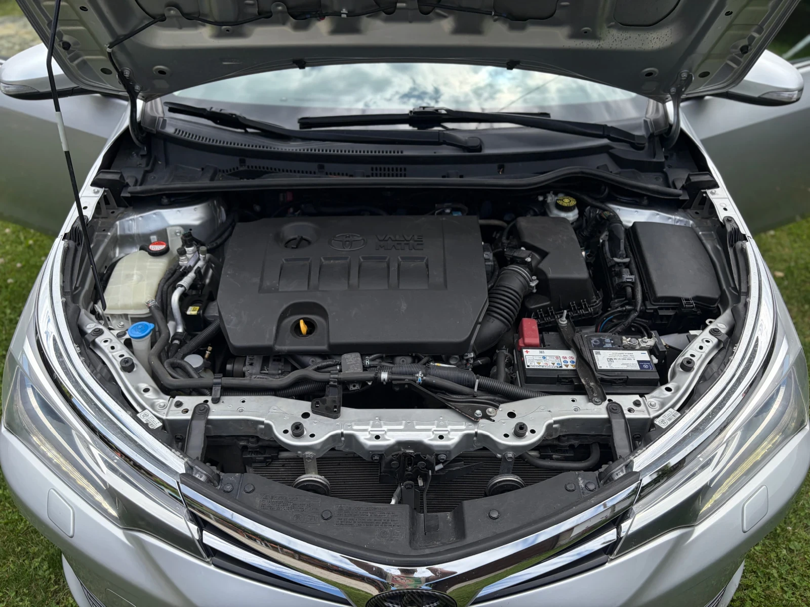 Toyota Corolla 1.6 Facelift / Газ / FULL екстри!, снимка 15 - Автомобили и джипове - 54755053