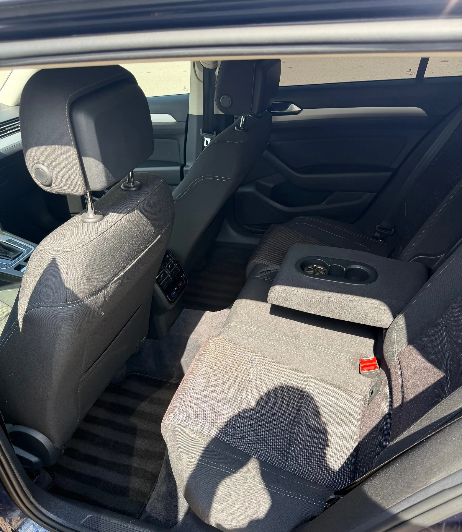 VW Passat B8 2.0 tdi 150к.с., снимка 13 - Автомобили и джипове - 54801809