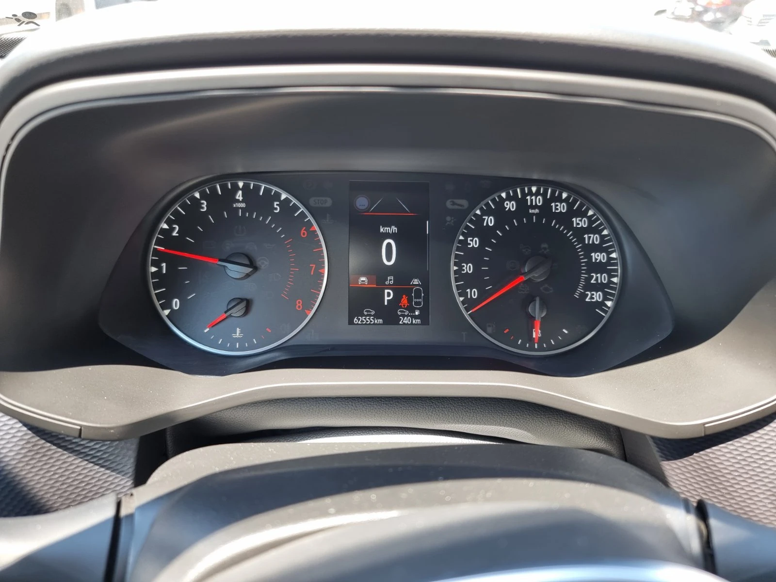 Renault Arkana TCe 140 к.с. EDC, снимка 9 - Автомобили и джипове - 54869271