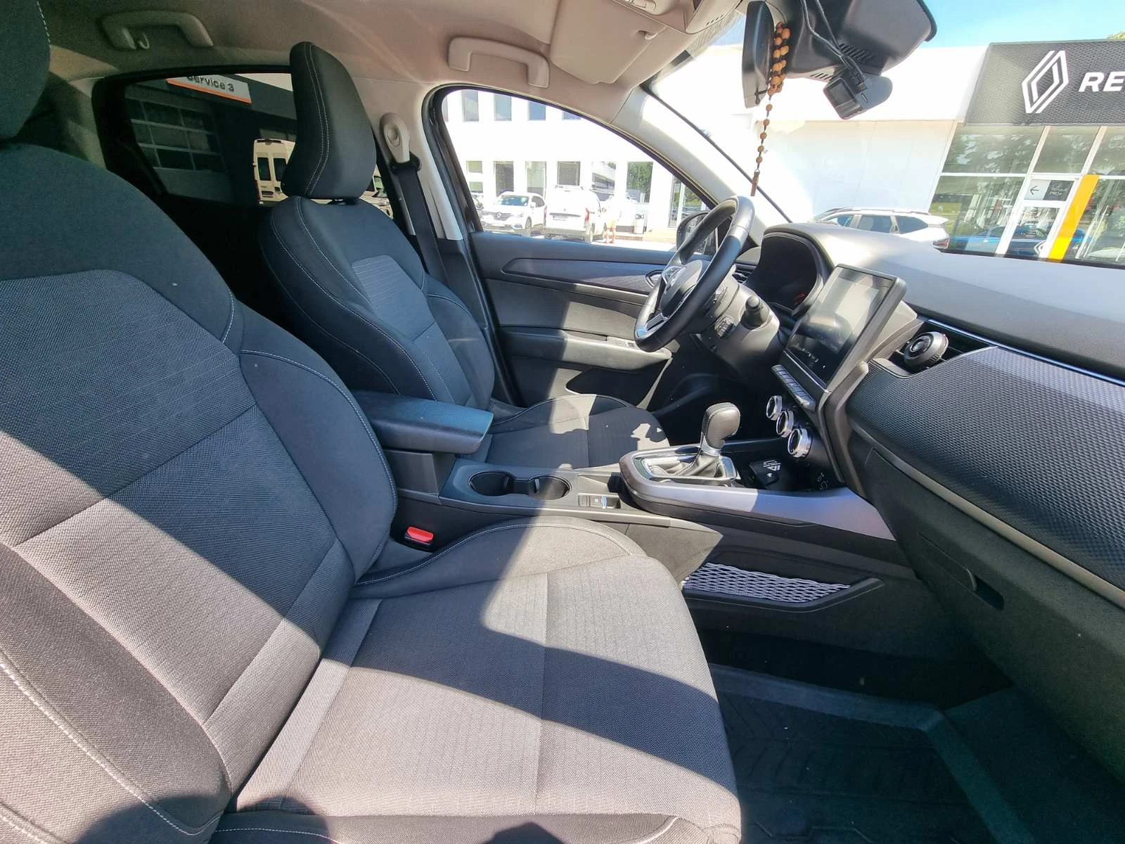 Renault Arkana TCe 140 к.с. EDC, снимка 13 - Автомобили и джипове - 54869271
