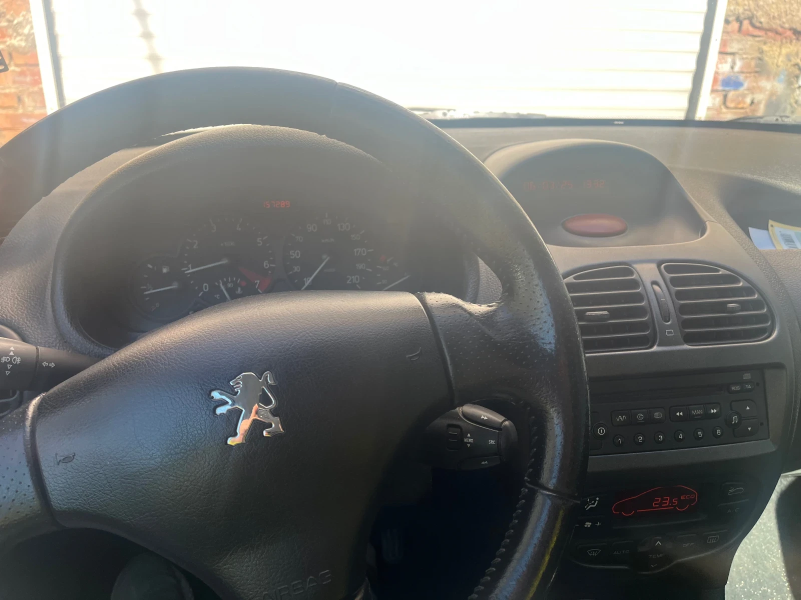 Peugeot 206 1.4 Бензин/ газ, снимка 11 - Автомобили и джипове - 55190321
