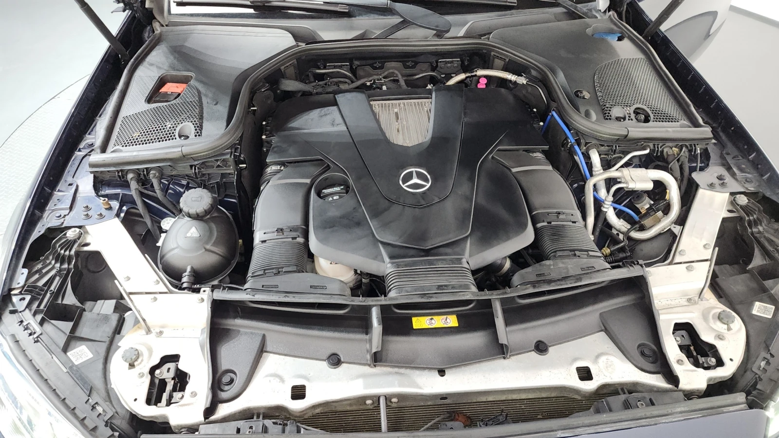Mercedes-Benz E 400 3.0 4MATIC Biturbo , снимка 5 - Автомобили и джипове - 55295854