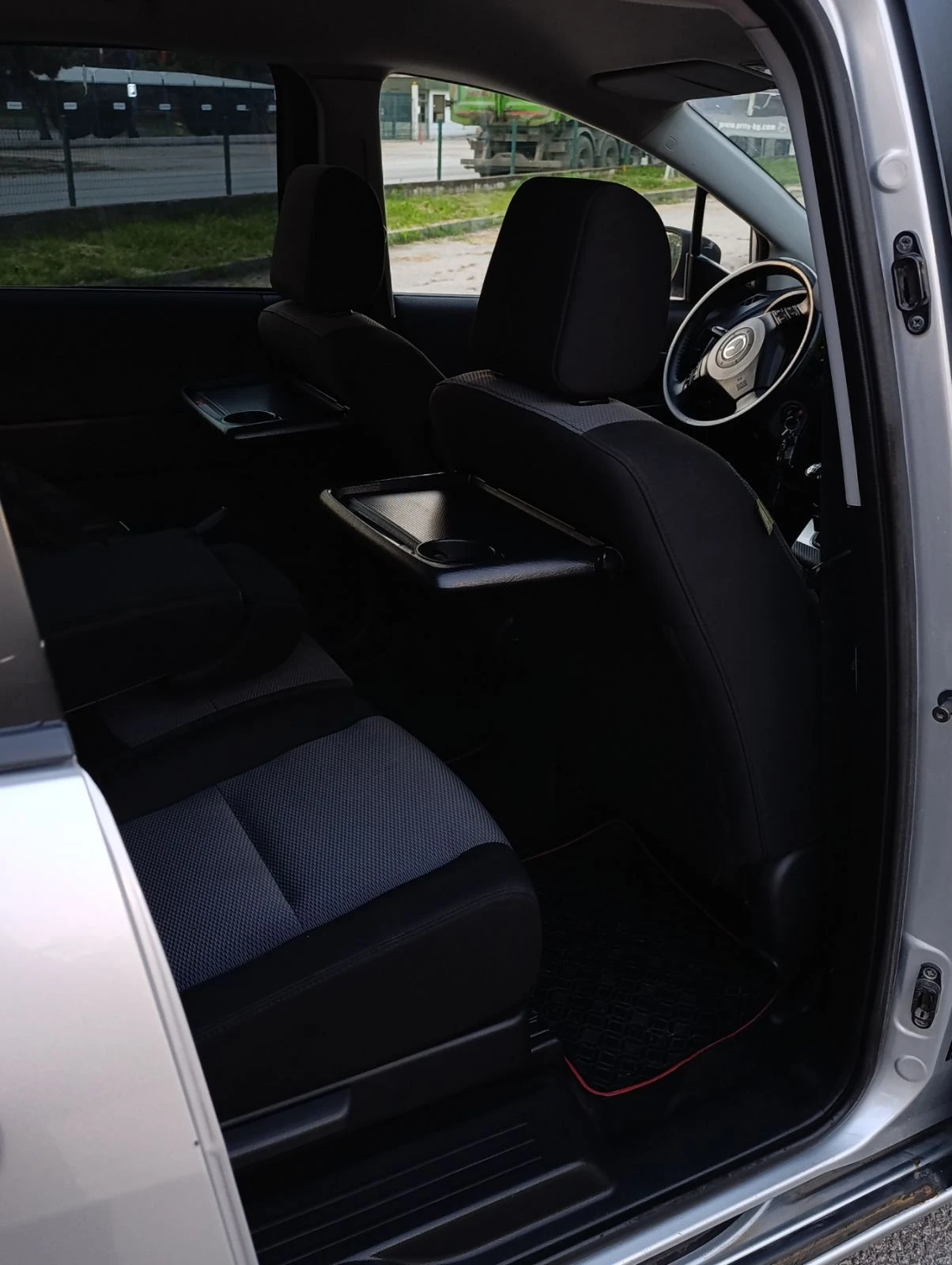 Mazda 5, снимка 11 - Автомобили и джипове - 55405109