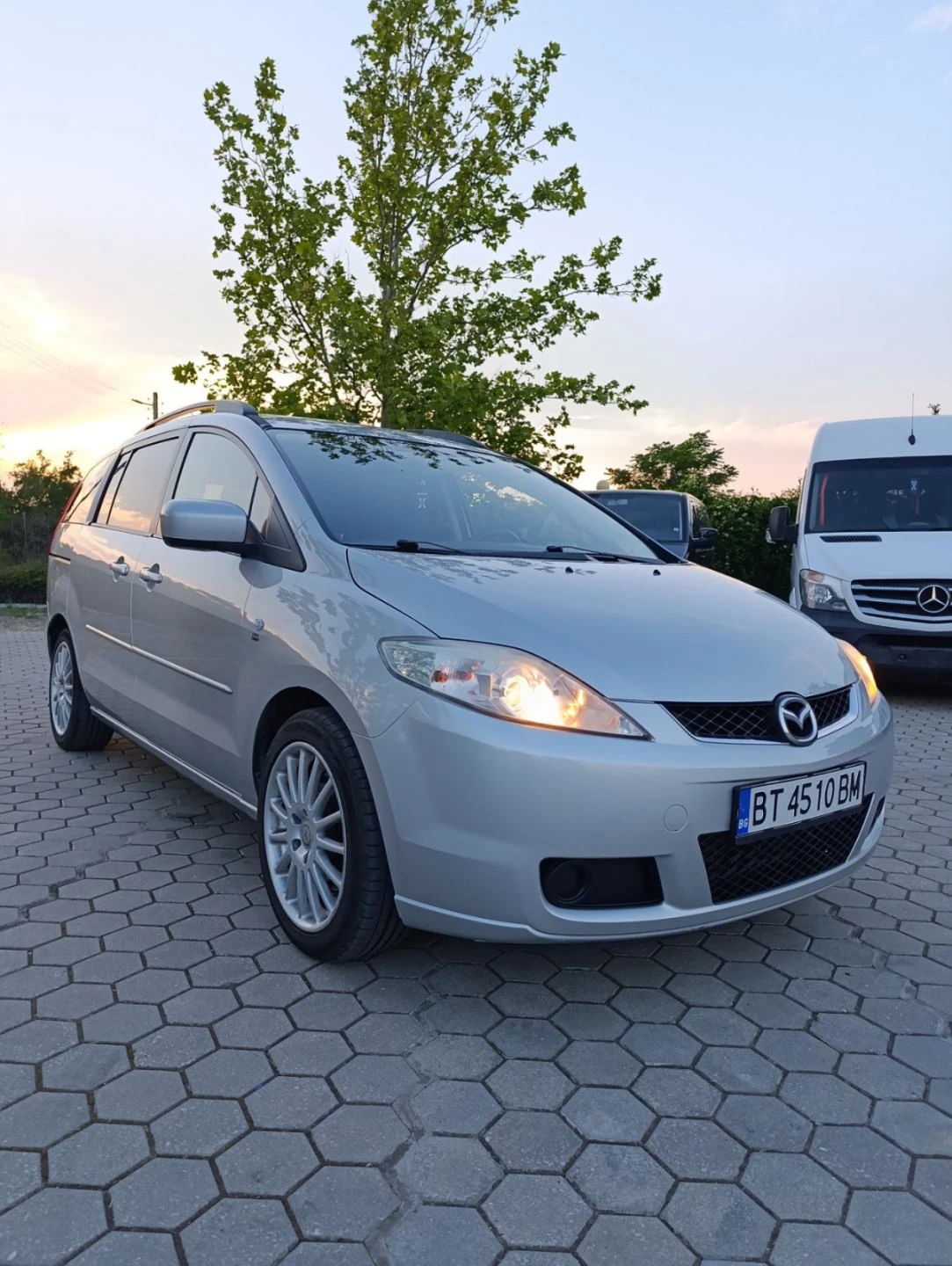 Mazda 5