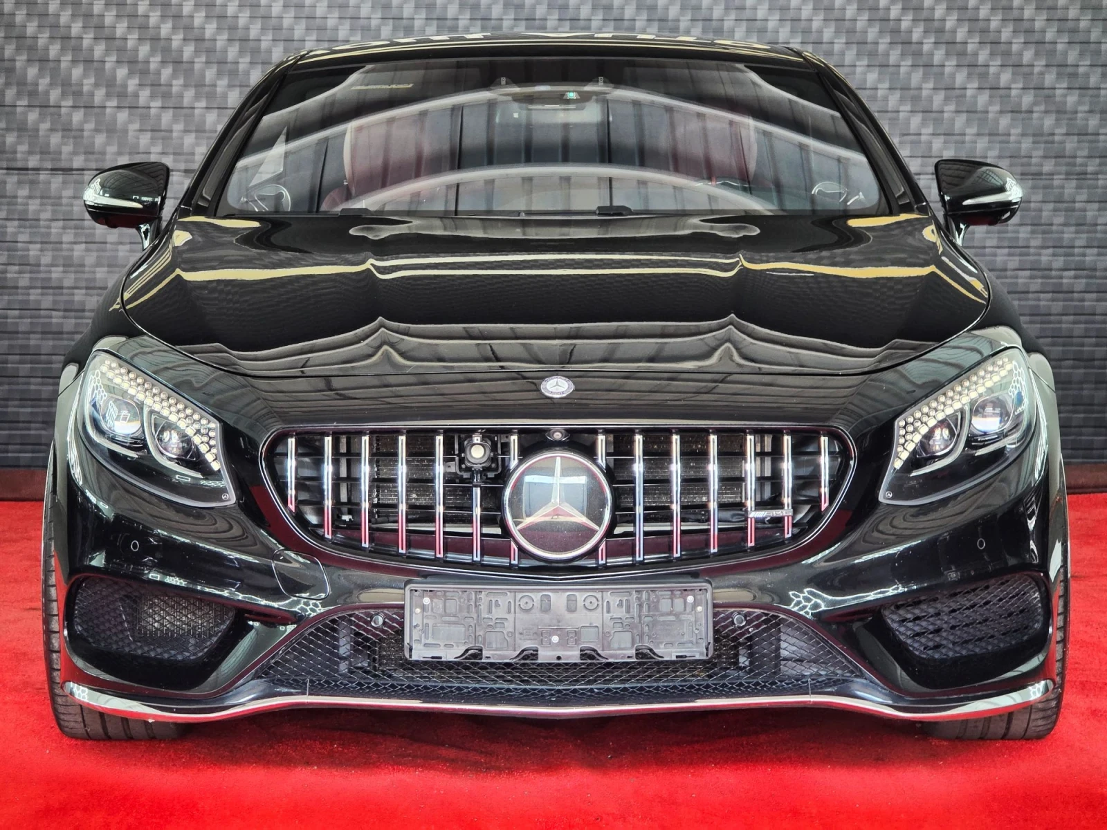 Mercedes-Benz S 500 Mercedes-Benz S500 4MATIC Coupe AMG / DESIGNO RED 