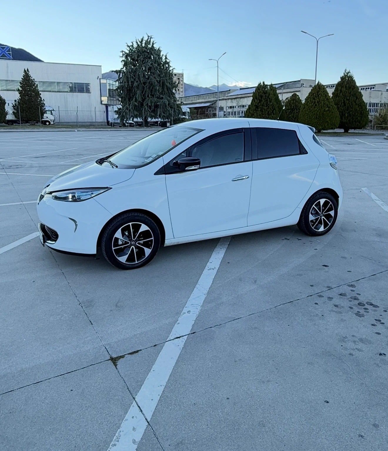 Renault Zoe ZE40, снимка 2 - Автомобили и джипове - 56627833