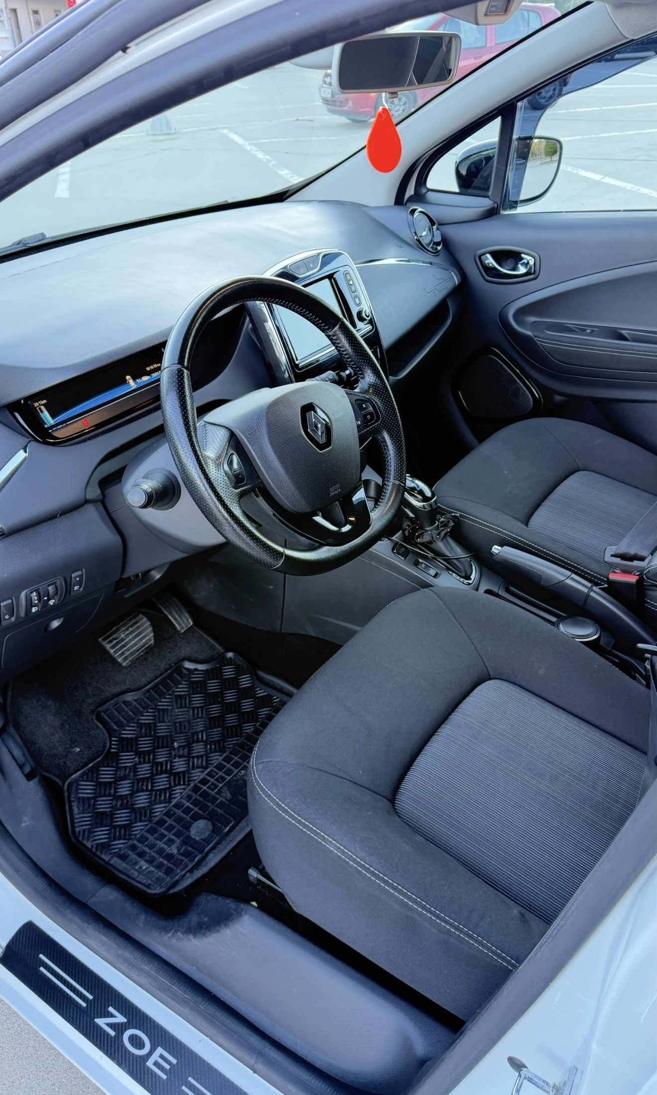 Renault Zoe ZE40, снимка 5 - Автомобили и джипове - 56627833
