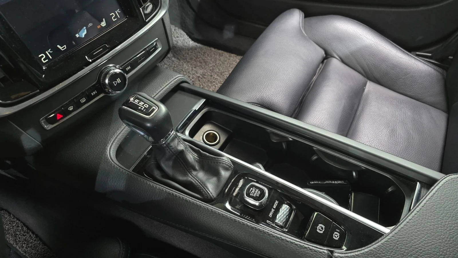 Volvo S90, снимка 8 - Автомобили и джипове - 56689551