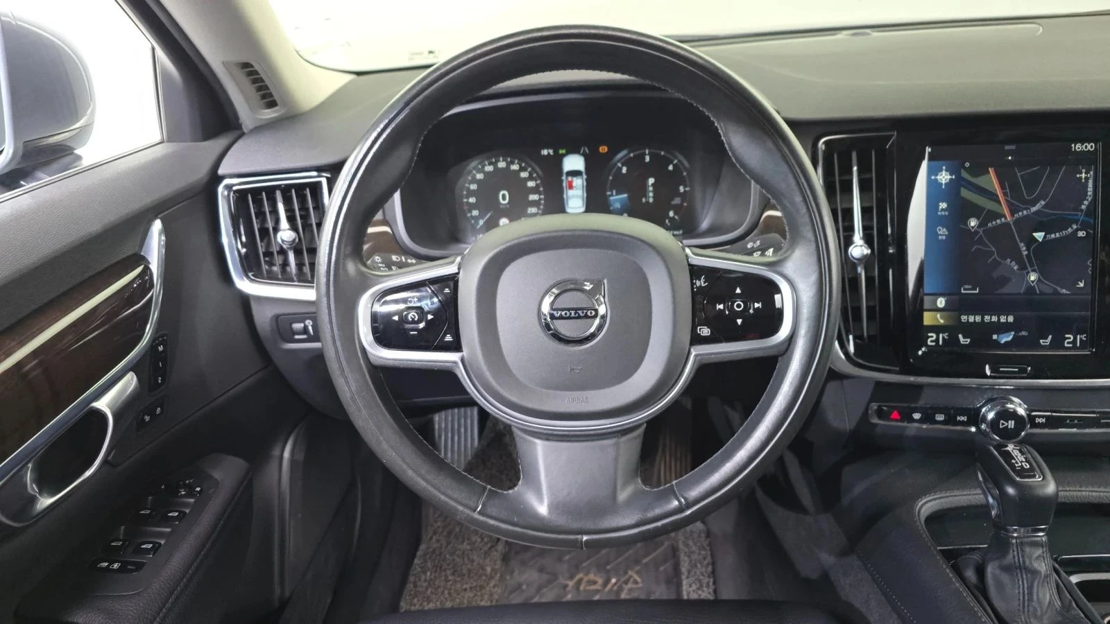 Volvo S90, снимка 13 - Автомобили и джипове - 56689551