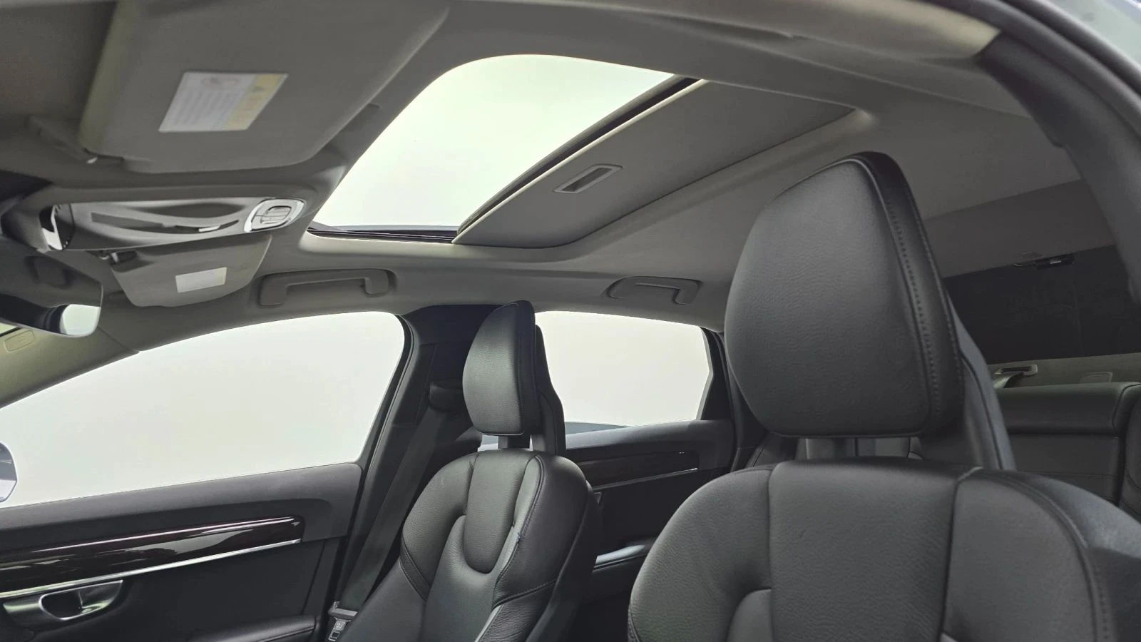 Volvo S90, снимка 15 - Автомобили и джипове - 56689551