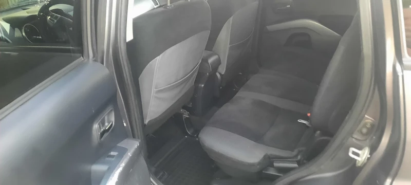 Mitsubishi Outlander, снимка 8 - Автомобили и джипове - 47341884