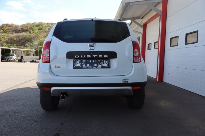 Dacia Duster 1.6I-171000KM!!!, снимка 6 - Автомобили и джипове - 47545335