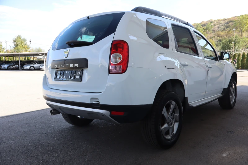 Dacia Duster 1.6I-171000KM!!!, снимка 5 - Автомобили и джипове - 47545335