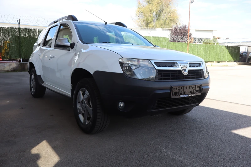 Dacia Duster 1.6I-171000KM!!!, снимка 3 - Автомобили и джипове - 47545335